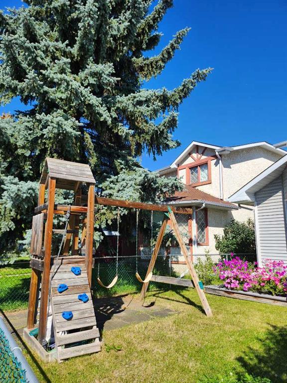Additional image 2 of 232 Millbank Drive SW, Calgary, AB, T2Y 2H8