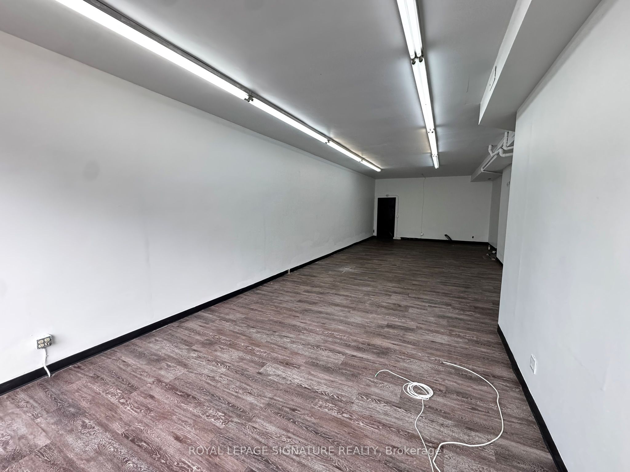 Additional image 4 of C-1237 Woodbine Avenue, Toronto, ON, M4C 4E5