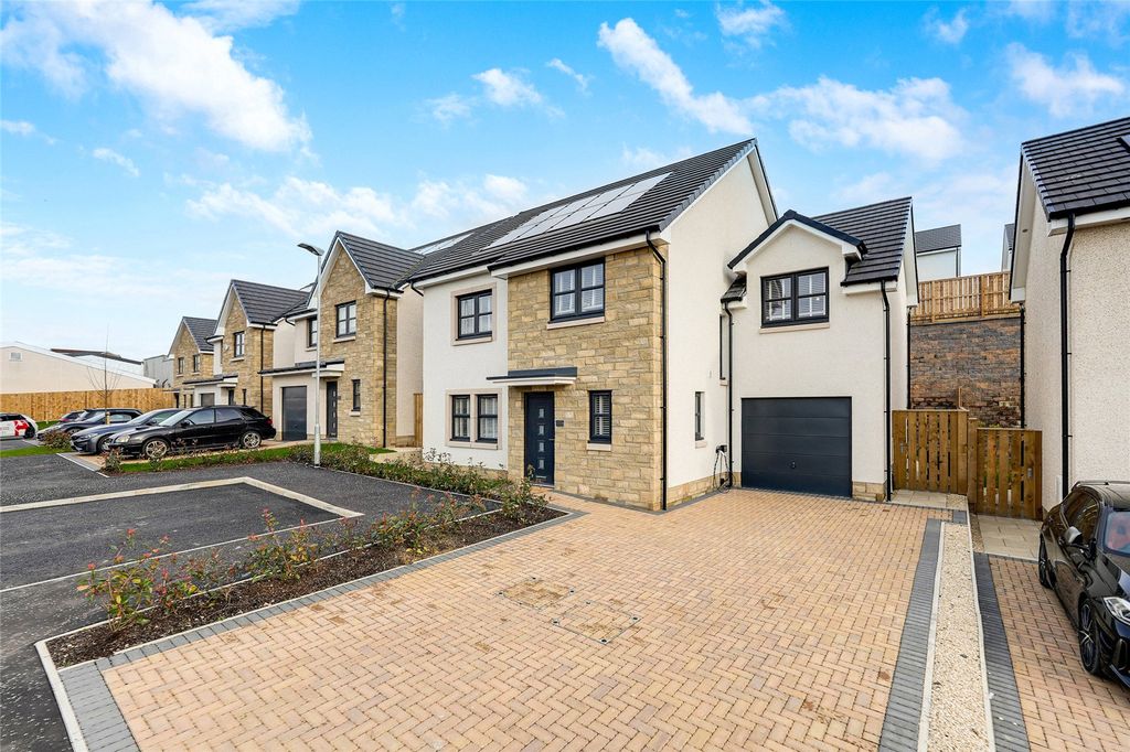 4 bed detached house for saleLairg Court, Airdrie, North Lanarkshire ML6