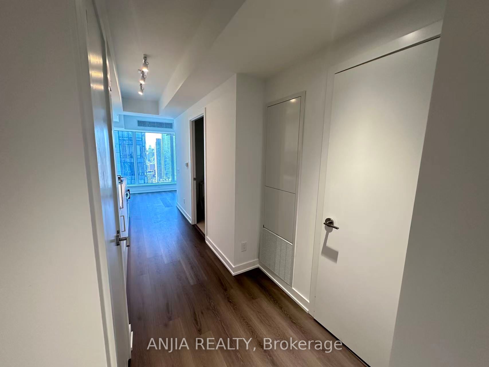 Additional image 3 of 4008-8 Wellesley Street W, Toronto, ON, M4Y 1E7