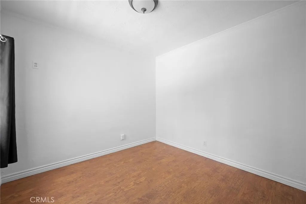 Additional image 33 of 2526 Foothill Boulevard, La Crescenta, CA 91214