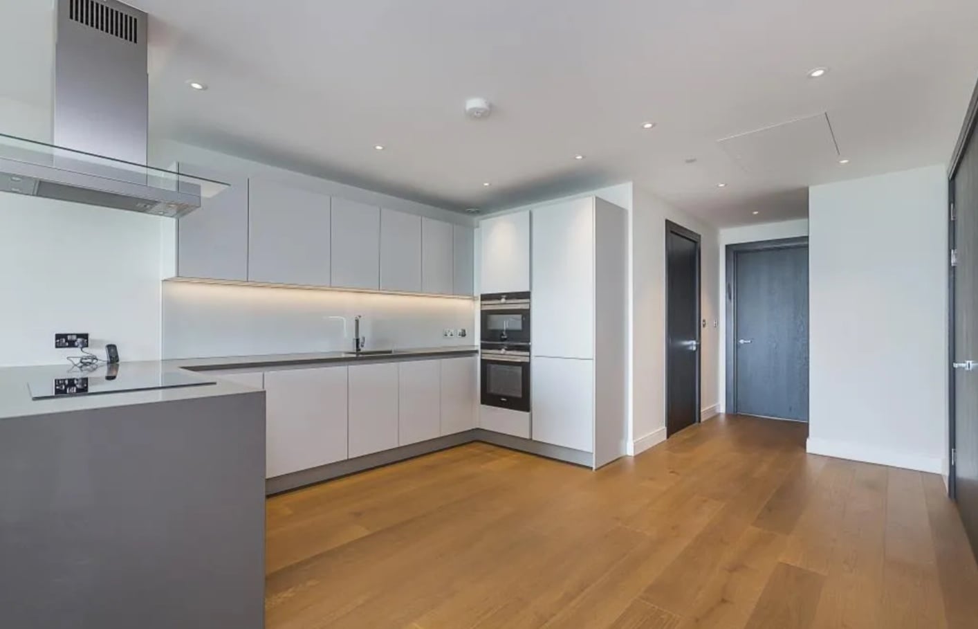 Additional image 2 of 3 Bed Flat, Sophora House, SW11, N1 7GU