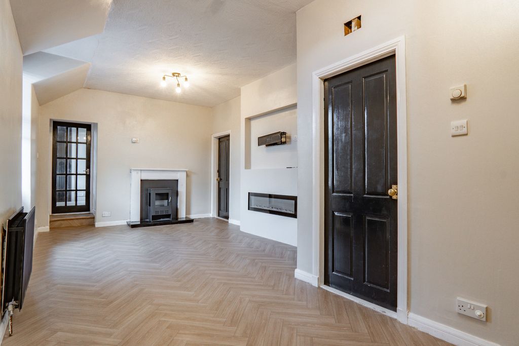 Additional image 2 of 3 bed flat for saleHill Street, Elgin IV30
