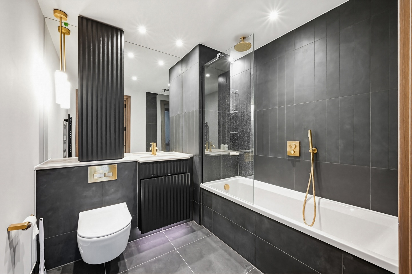 Additional image 12 of 3 Bed Flat, Ponton Road, SW11, N1 7GU