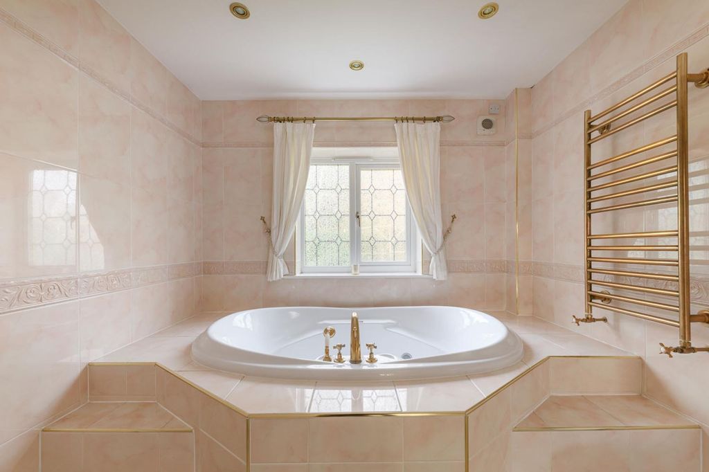 Additional image 16 of 5 bed detached house for saleHeslington House, Aydon Road, Corbridge, Northumberland NE45