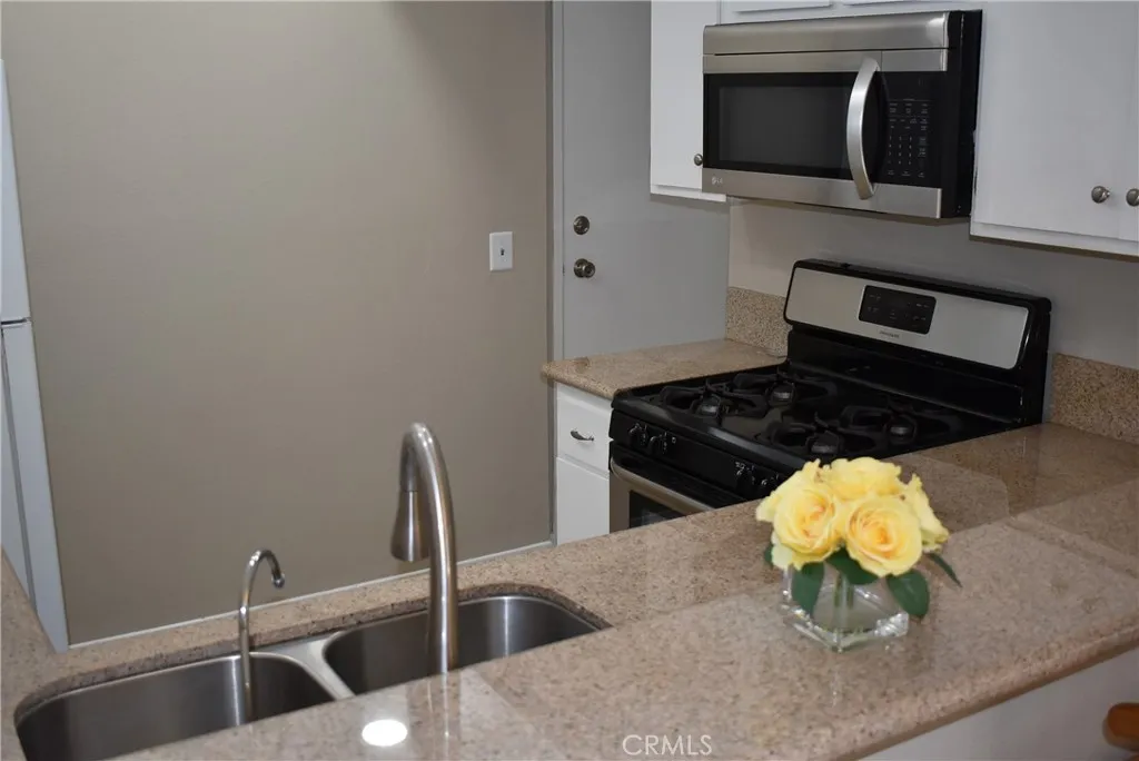 Additional image 29 of 11106 Arminta Street Unit 4, Sun Valley, CA 91352