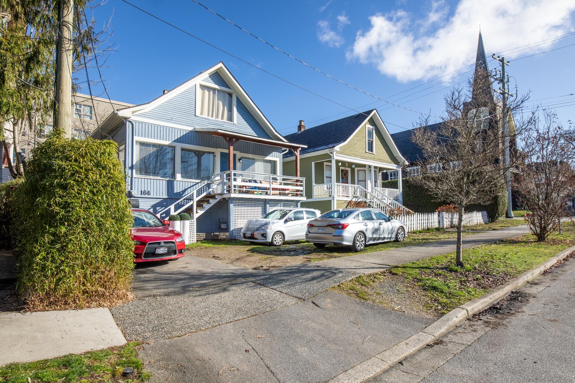 164 10th Street E, North Vancouver, BC, V7L 2C8