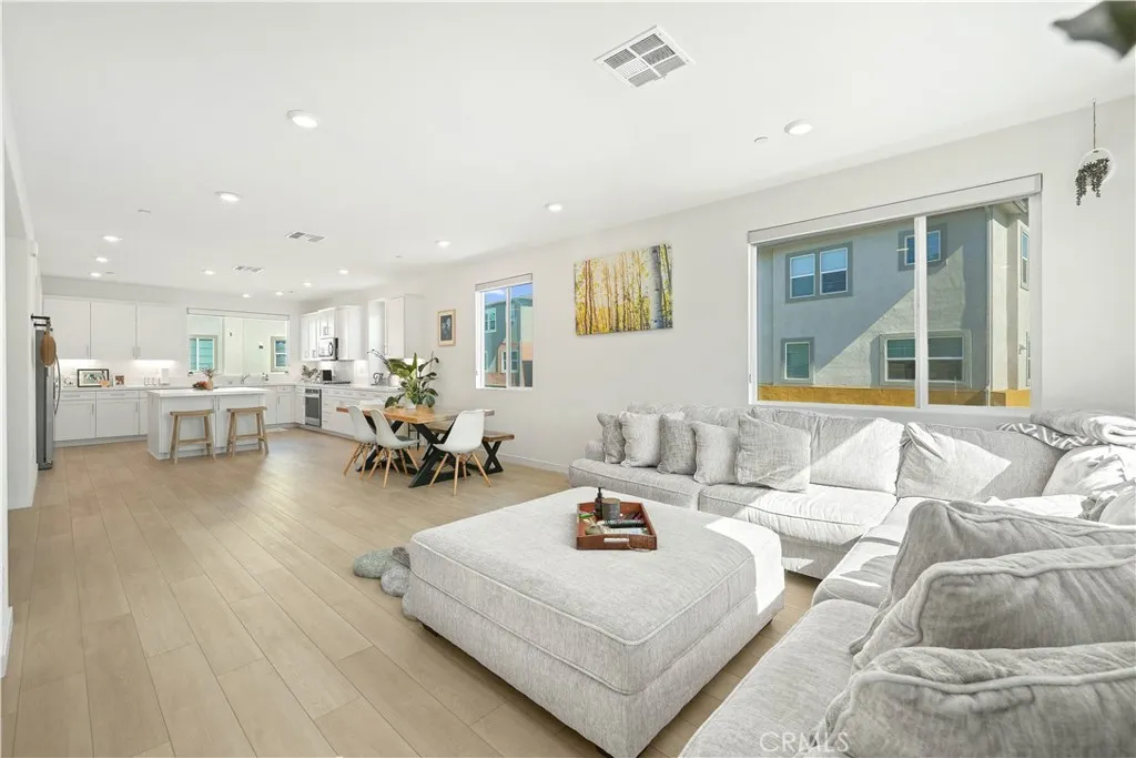 Additional image 10 of 27586 Manzanita Way, Valencia, CA 91381