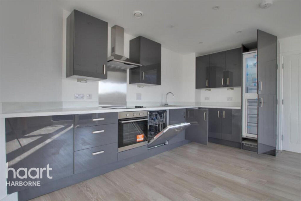 Cooper Avenue, Longbridge