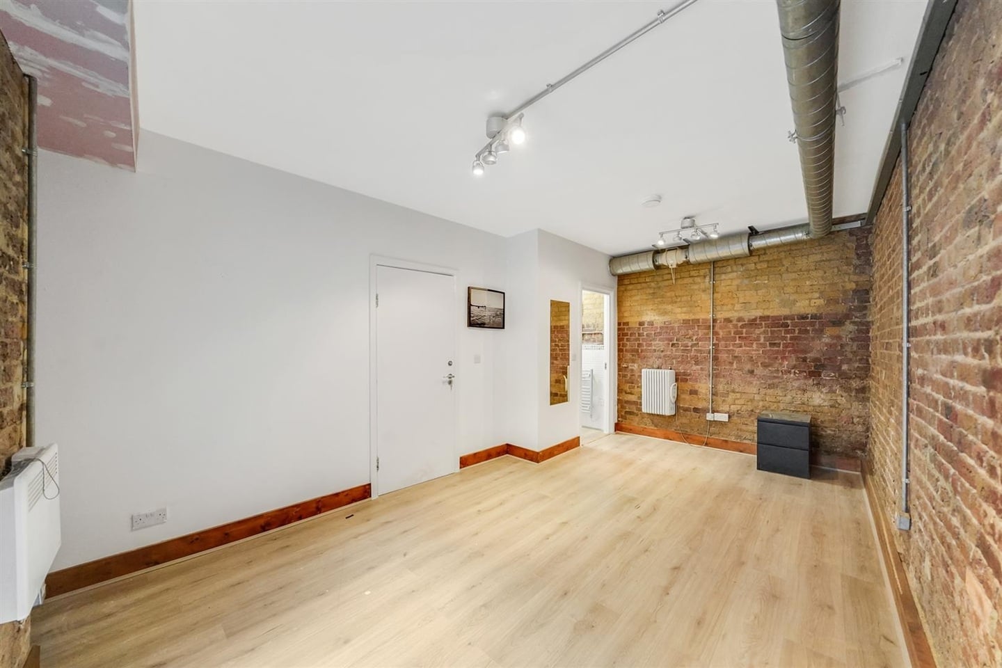 3 Bed Flat, Prince Of Wales Passage, NW1, N1 7GU