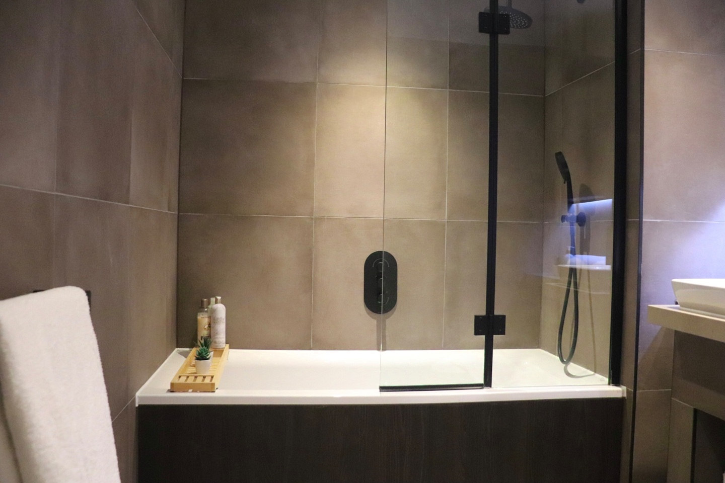 Additional image 21 of 2 Bed Flat, Exchange Gardens, SW8, N1 7GU