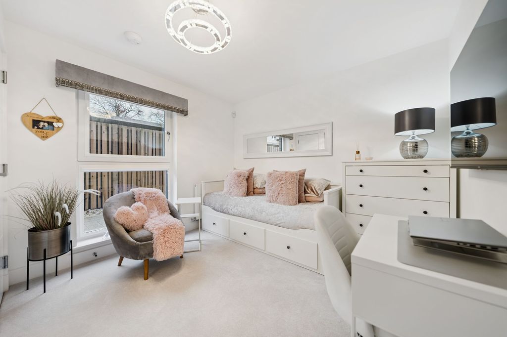 Additional image 14 of 2 bed flat for sale122 Festival Court, Prince's Quay, Glasgow G51