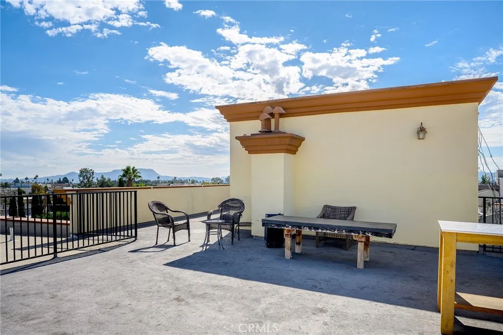 Additional image 60 of 6938 Laurel Canyon Blvd Unit 101, North Hollywood, CA 91605