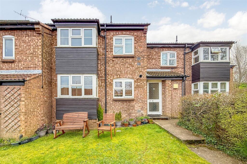 Taylor Close, St. Albans, Hertfordshire, AL4