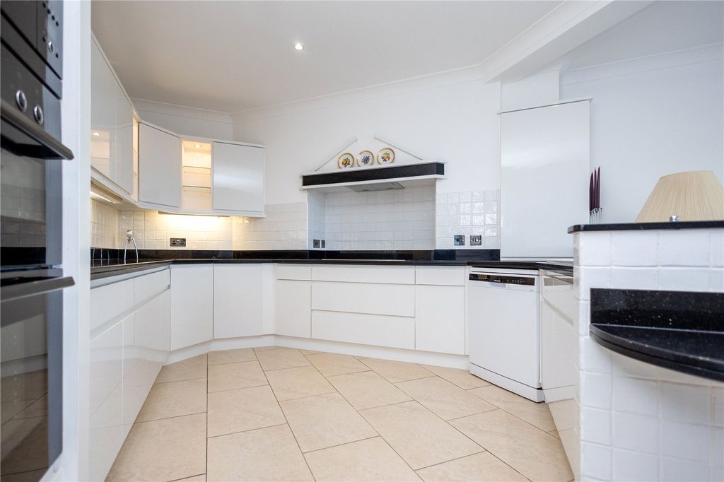 Additional image 13 of 3 bed flat for saleChaddesley Glen, Canford Cliffs, Poole, Dorset BH13