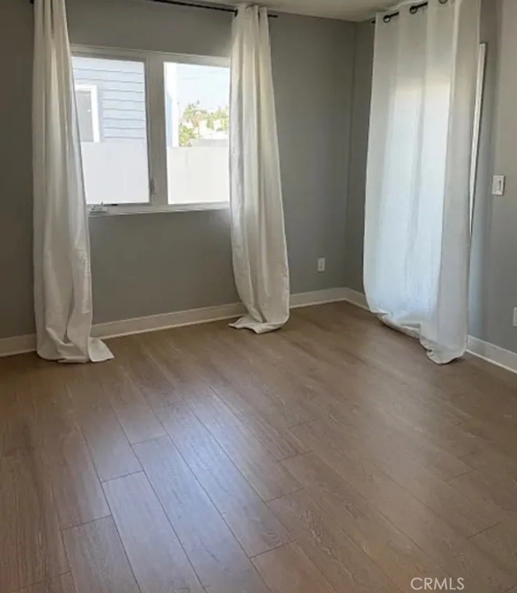 Additional image 16 of 427 N Heliotrope Dr, Los Angeles, CA 90004