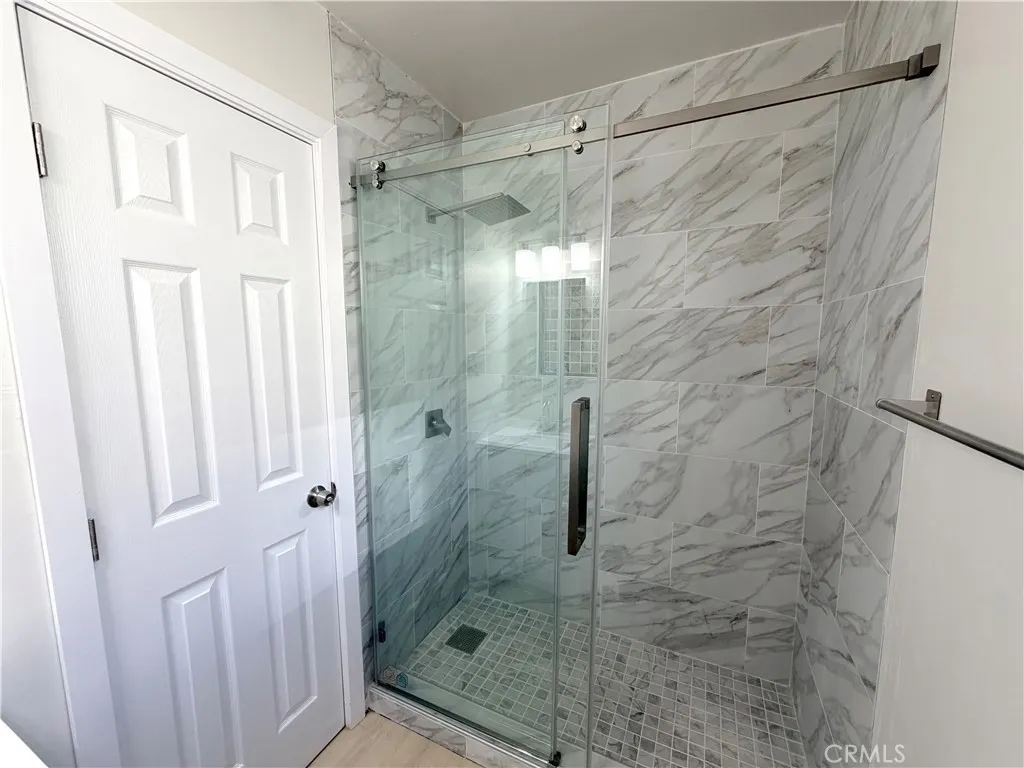 11523 Menlo Avenue Unit D, Hawthorne, CA 90250