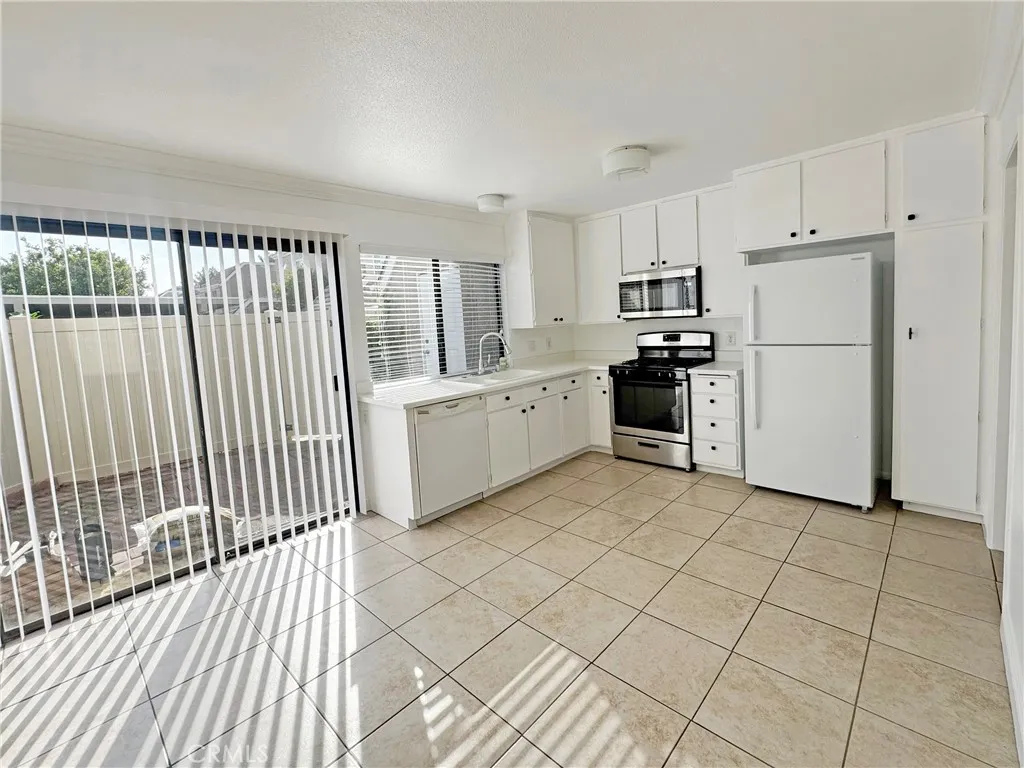 Additional image 22 of 13 Sage, Irvine, CA 92604