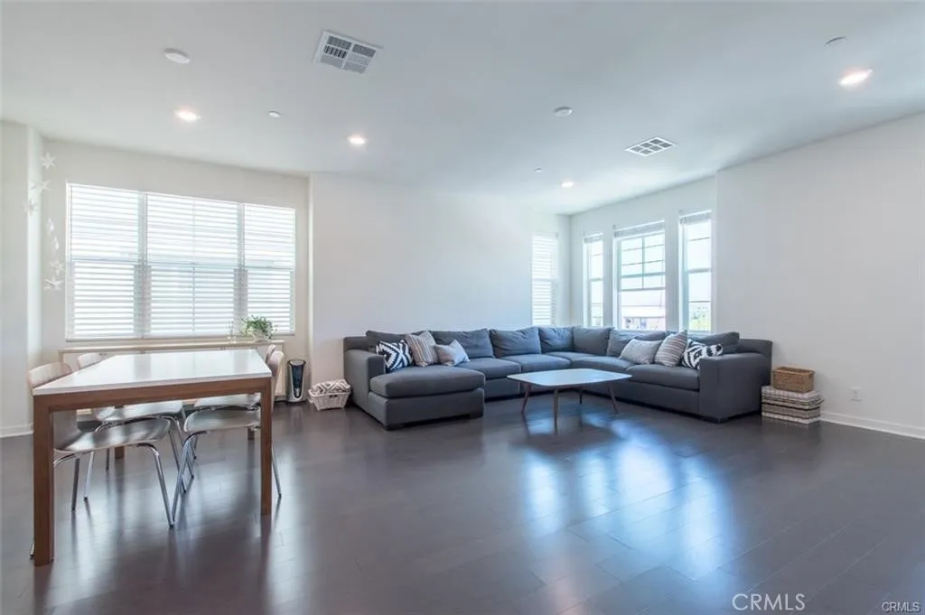 Additional image 59 of 140 Paramount, Irvine, CA 92618