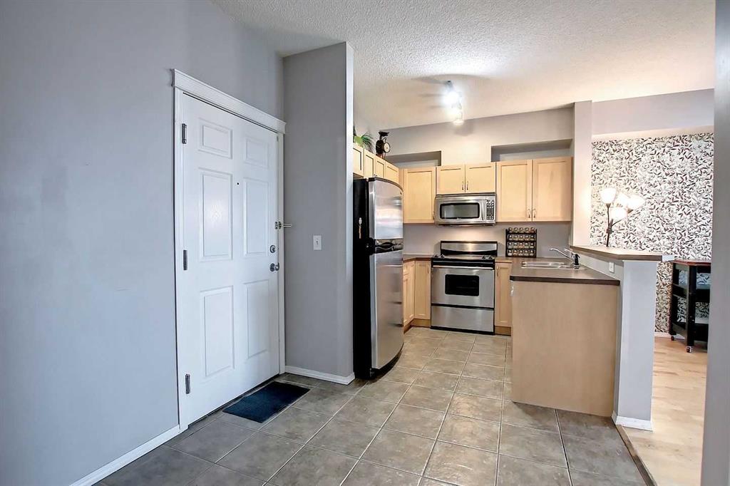 Additional image 4 of 9303-70 Panamount Drive NW, Calgary, AB, T3K 6K6