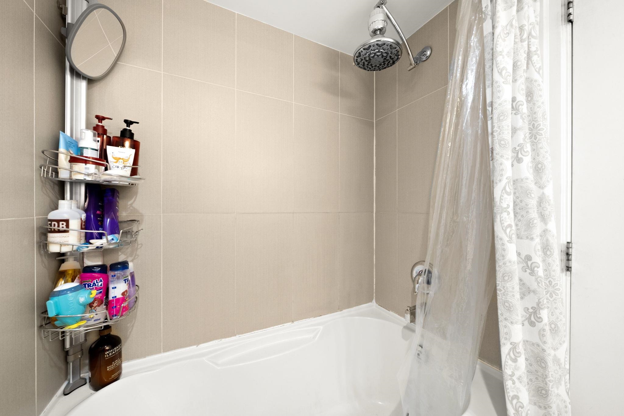 Additional image 6 of 1306-9521 Cardston Court, Burnaby, BC, V3N 4R8