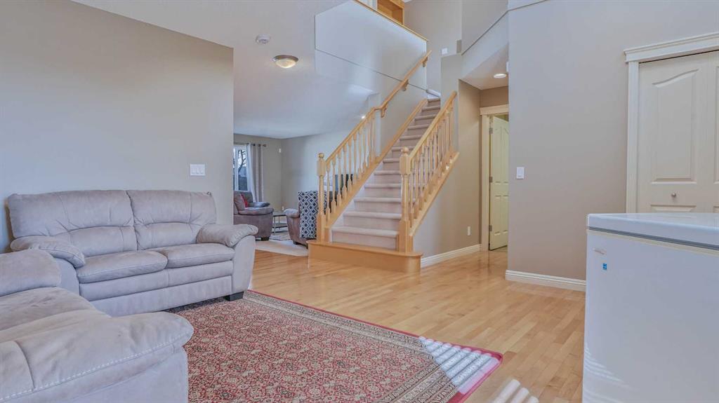 Additional image 6 of 220 Everwillow Green SW, Calgary, AB, T2Y 4V9