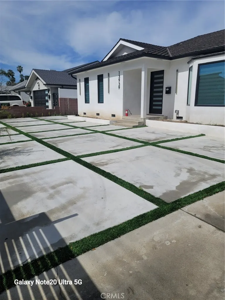 Additional image 36 of 13939 Sylvan St, Van Nuys, CA 91401