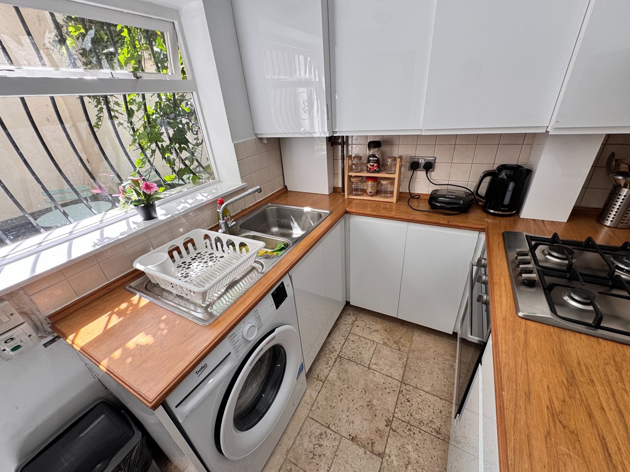 Additional image 3 of 1 Bed Flat, Camden Street, NW1, N1 7GU