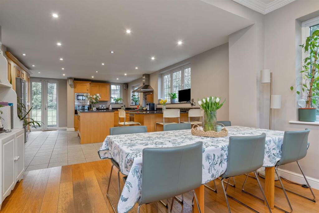 Additional image 9 of Kentish Lane, Brookmans Park