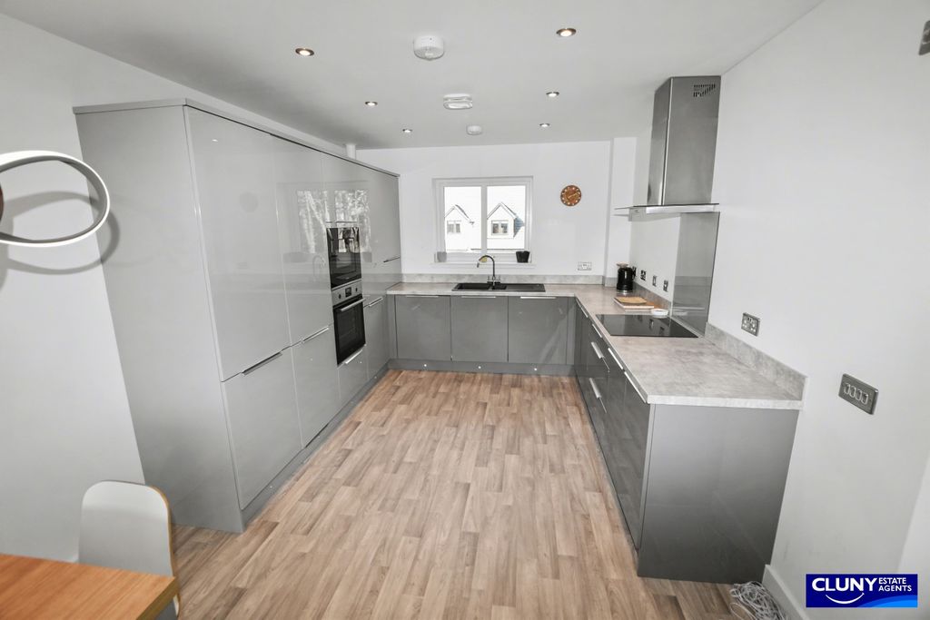 Additional image 3 of 2 bed flat for saleCarnegie Court, Elgin IV30