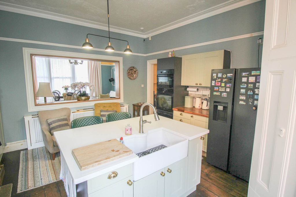 Additional image 10 of 4 bed semi-detached house for saleSevern Road, Weston-Super-Mare BS23