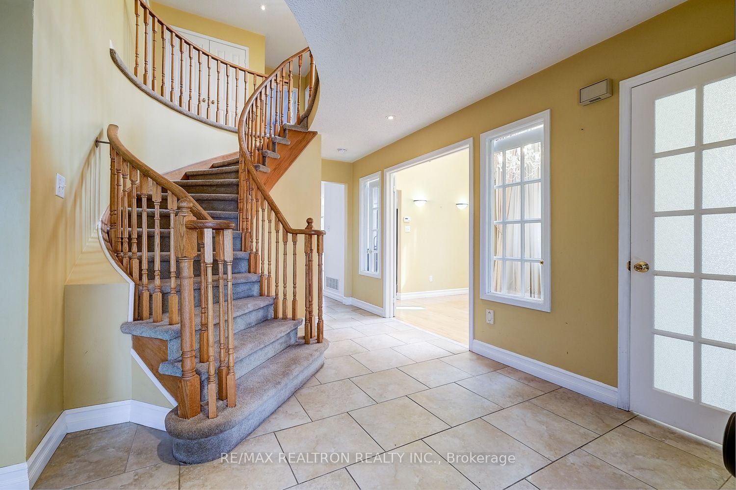 Additional image 4 of 10 Chiswick Crescent, Aurora, ON, L4G 6N9
