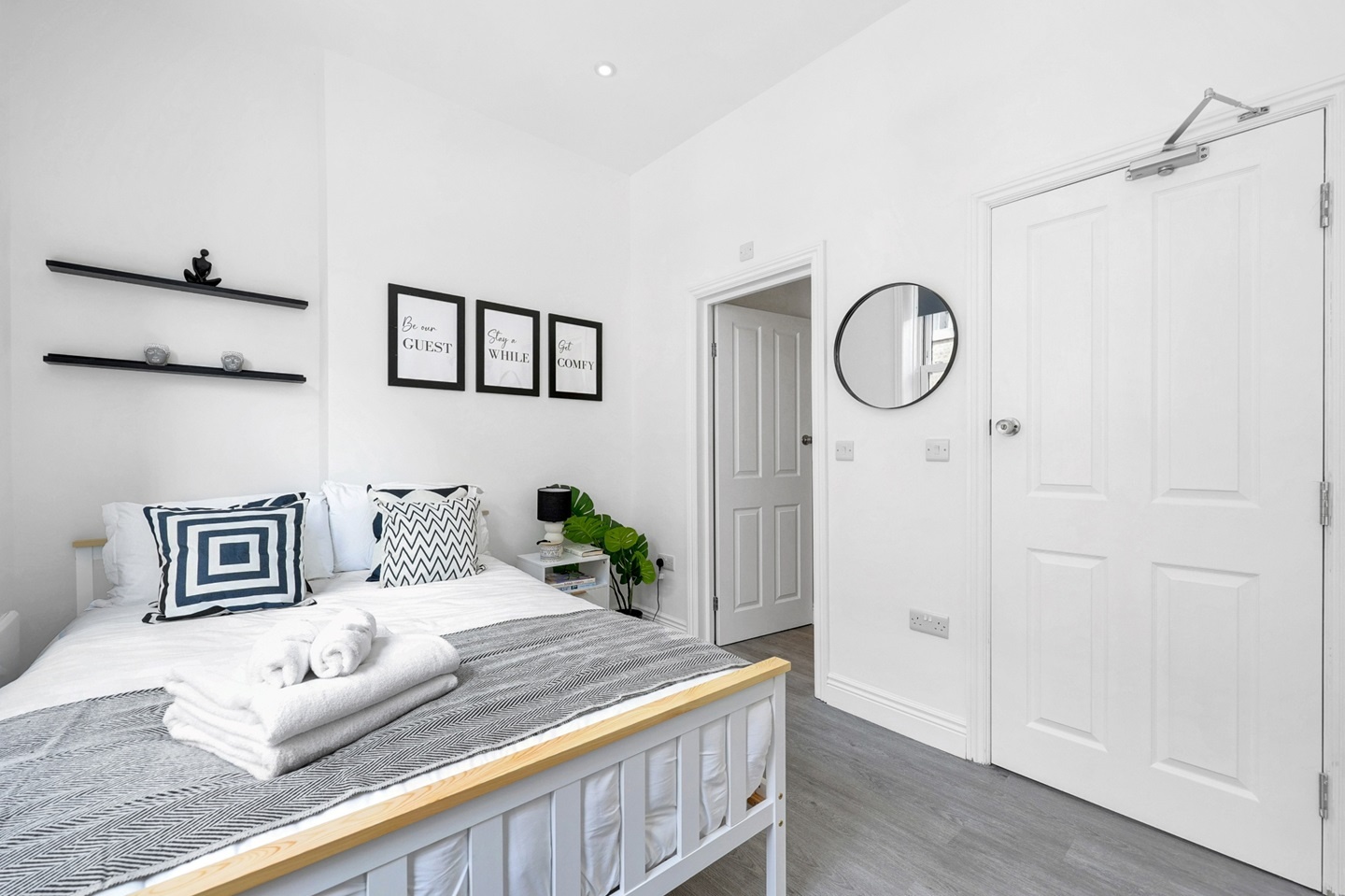 Additional image 11 of 2 Bed Flat, Rivington Street, EC2A, N1 7GU