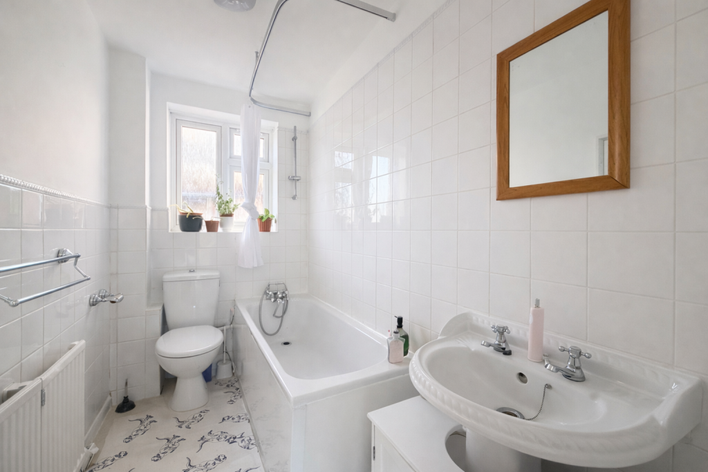 Additional image 4 of , Gombards, St. Albans, Hertfordshire