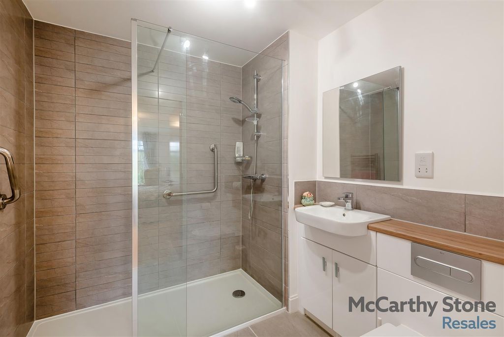 Additional image 9 of 2 bed flat for saleGibson Court, Tattershall Road, Woodhall Spa LN10