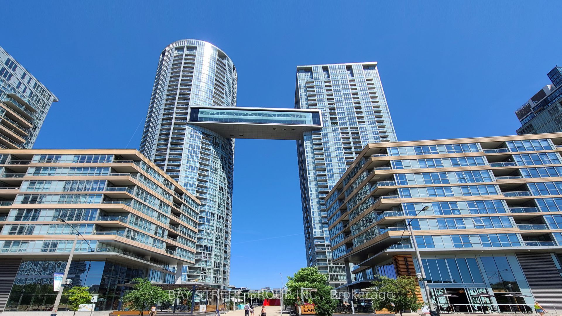 2315-21 Iceboat Terrace, Toronto, ON, M5V 4B2
