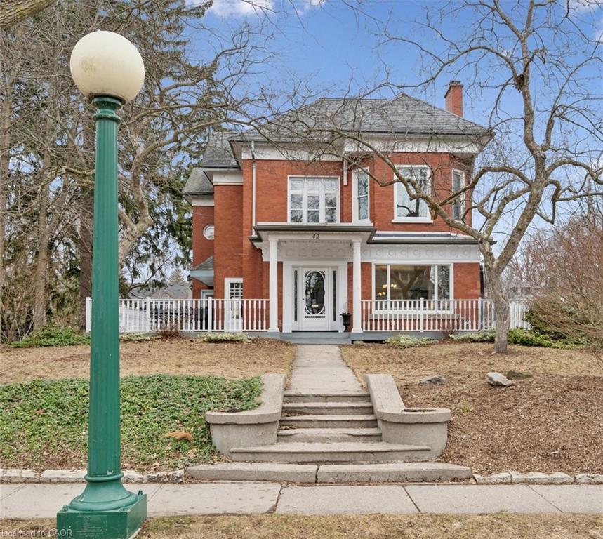42 Lansdowne Road N, Cambridge, ON, N1S 2S9