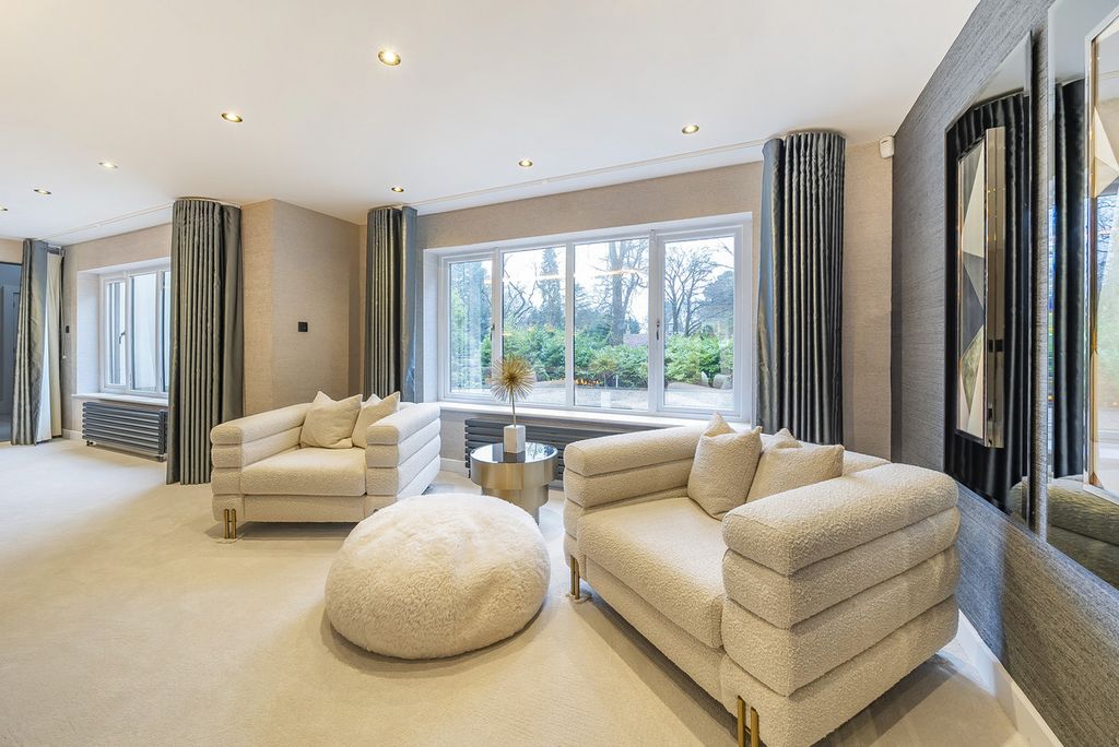 Additional image 7 of 7 bed detached house for saleLing Lane, Leeds LS14