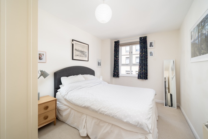 Additional image 3 of 2 Bed Flat, Thames Heights, SE1, N1 7GU