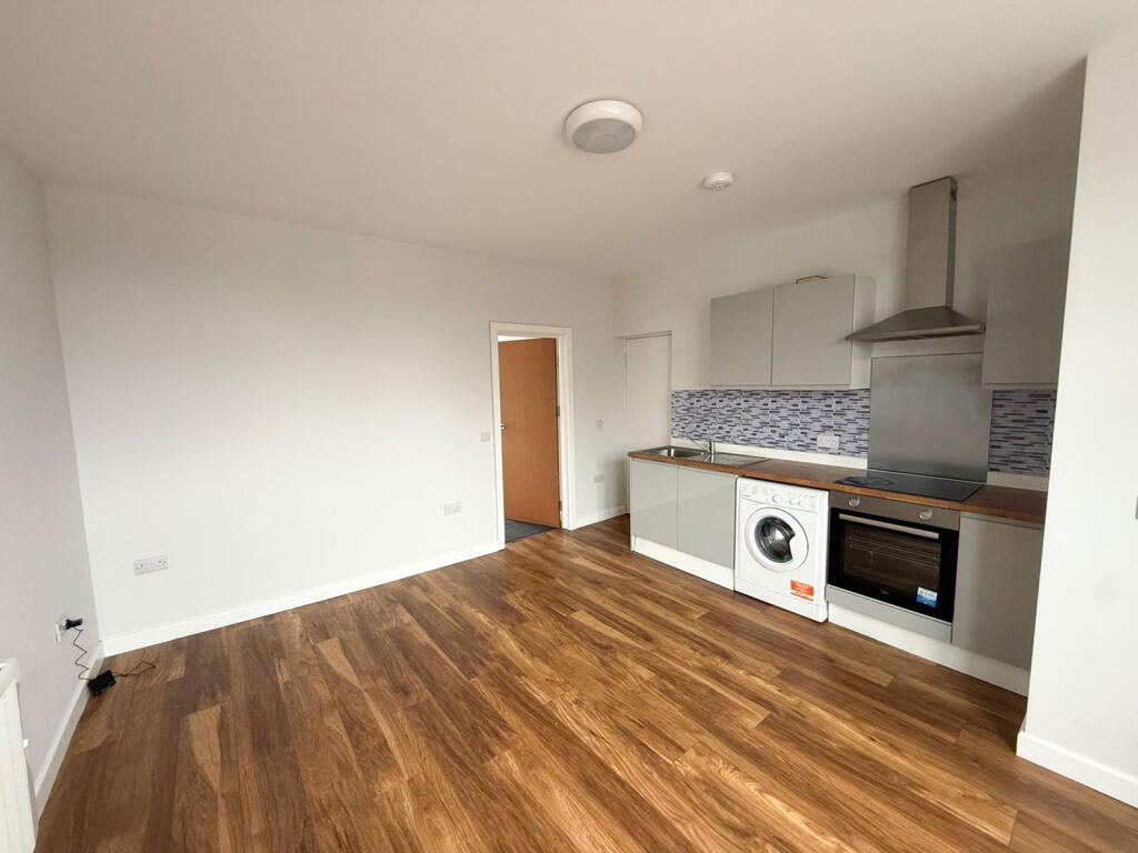 Additional image 4 of 445b Brays Road, Birmingham, B26 2RR