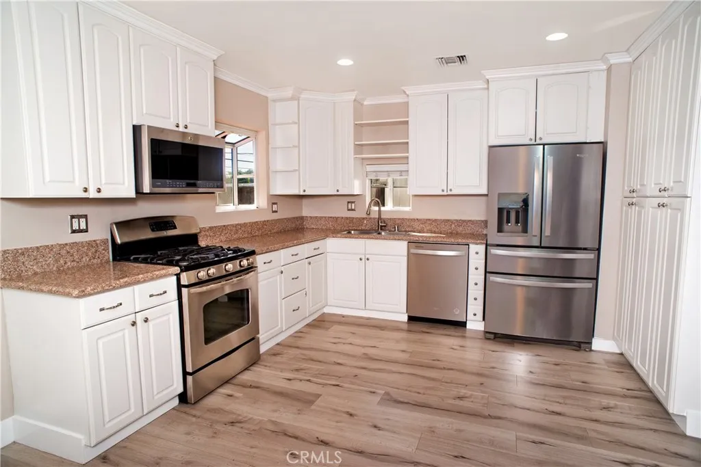 Additional image 6 of 16416 Ballinger Street, North Hills, CA 91343