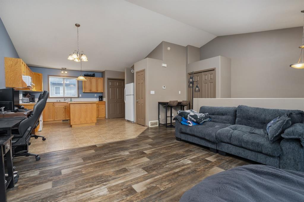 Additional image 4 of 24-5302 47 Street, Camrose, AB, T4V 5J5