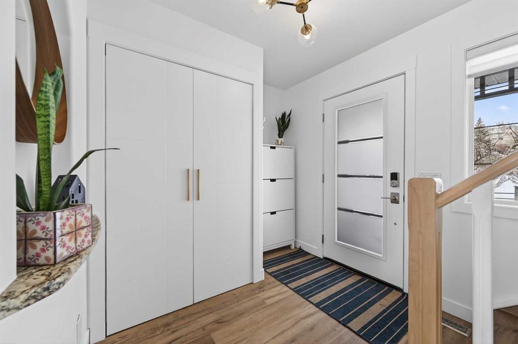 Additional image 5 of 46 Springbluff Boulevard SW, Calgary, AB, T3H 4V6