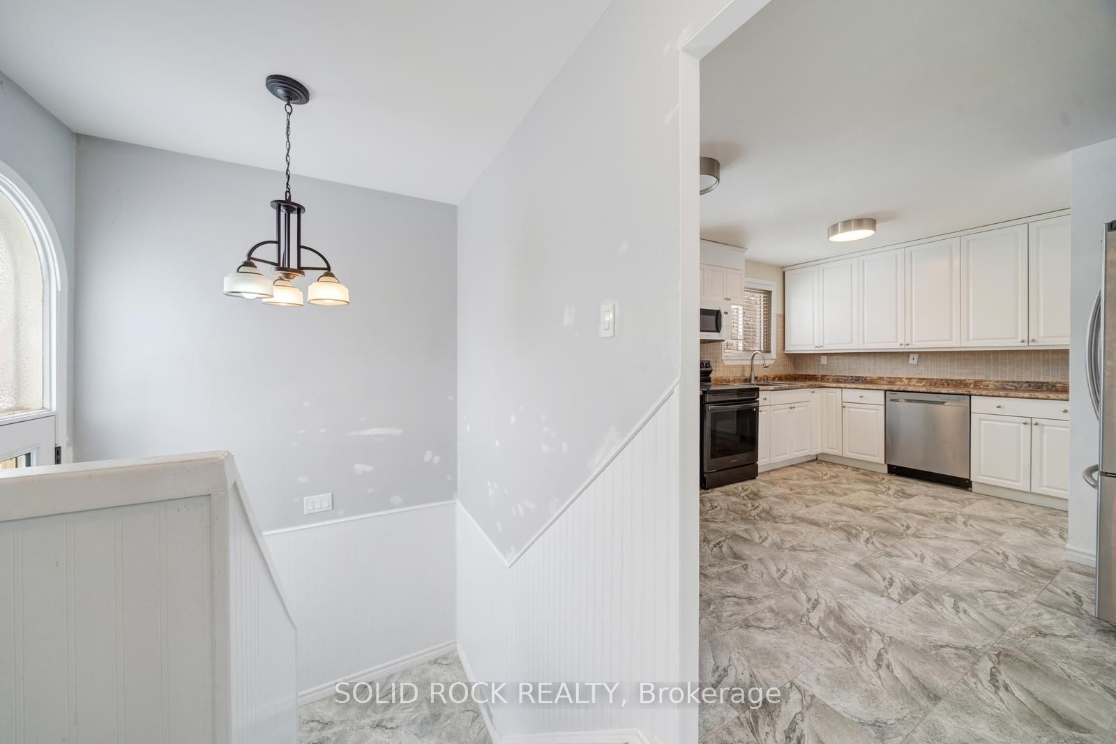 Additional image 5 of 708 Jackson Court, Newmarket, ON, L3Y 5A6