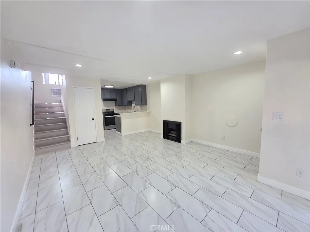 Additional image 5 of 6911 Woodley Ave Unit 107, Van Nuys, CA 91406