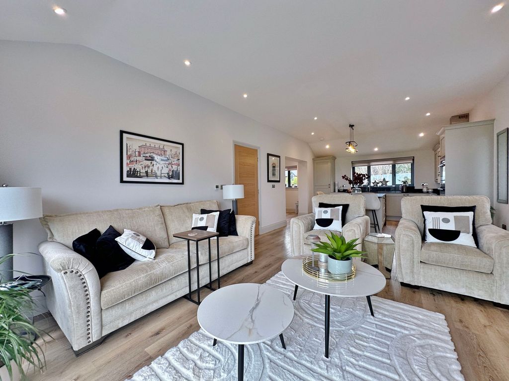 Additional image 6 of 2 bed flat for saleOldfield Drive, Heswall CH60