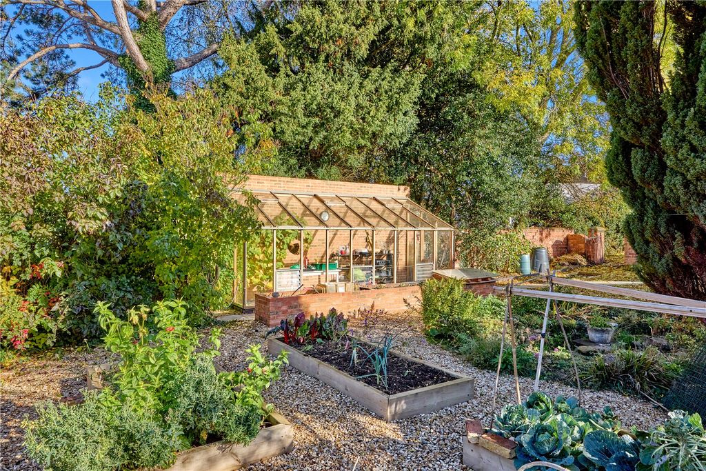 Additional image 14 of 5 bed detached house for saleParsons Street, Woodford Halse, Daventry, Northamptonshire NN11