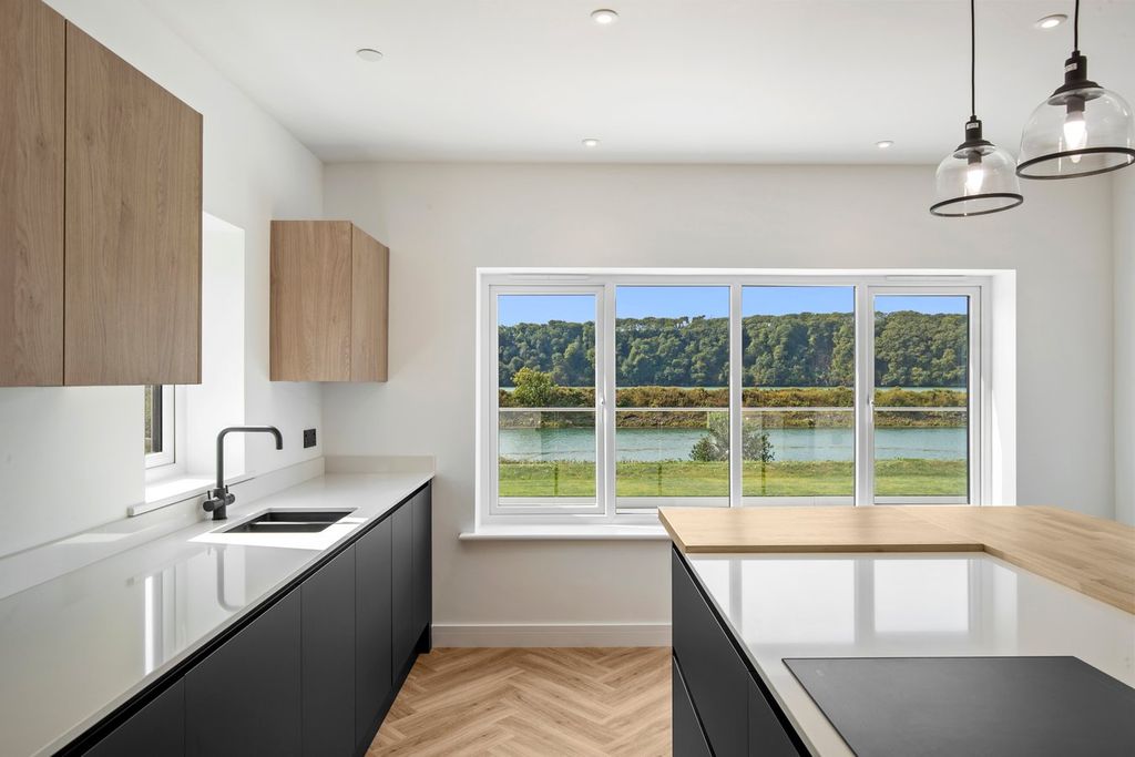 Additional image 3 of 4 bed detached house for saleBurton Ferry, Milford Haven SA73