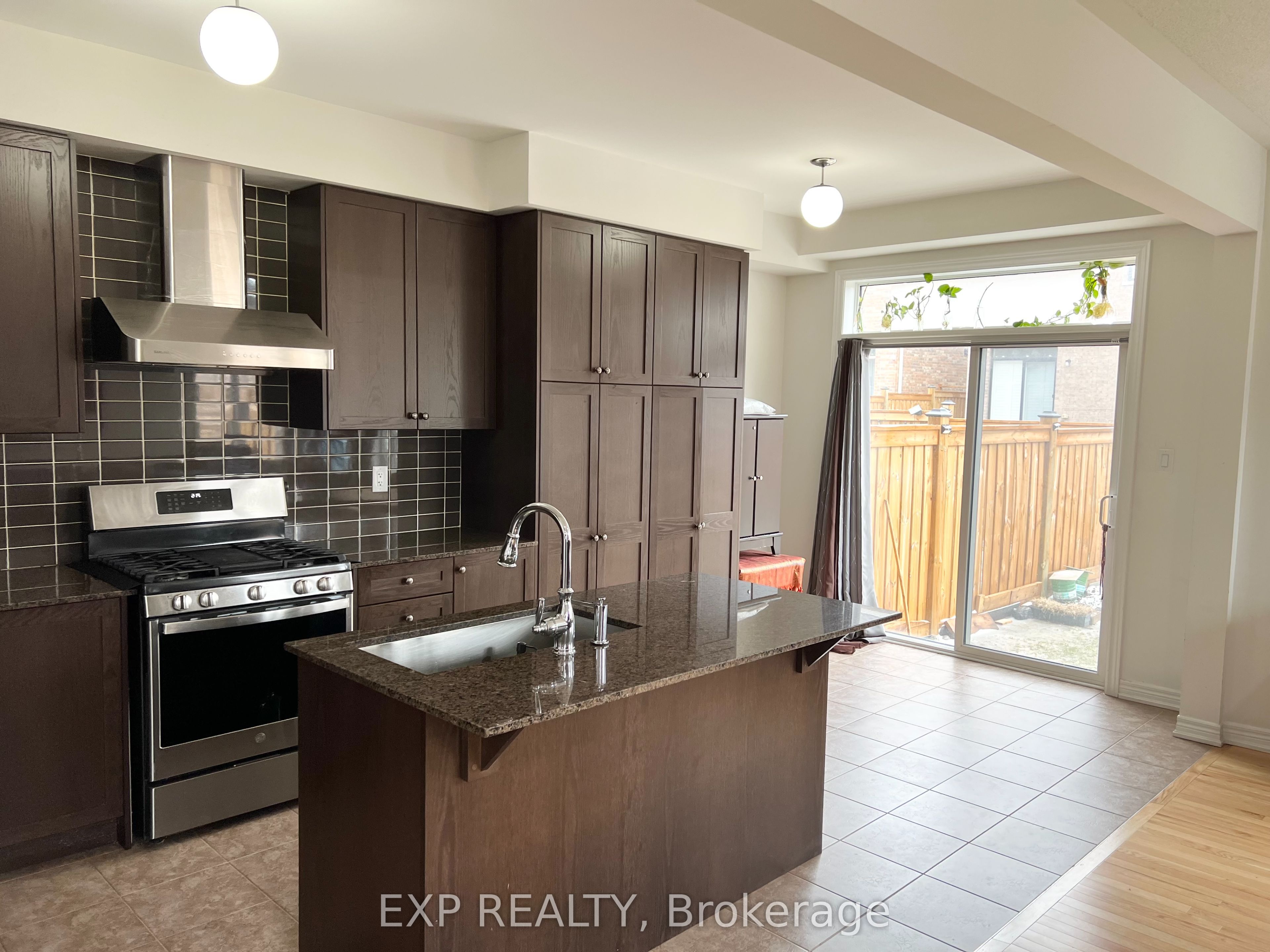 Additional image 4 of 2 Littlewood Drive, Whitby, ON, L1P 0H4