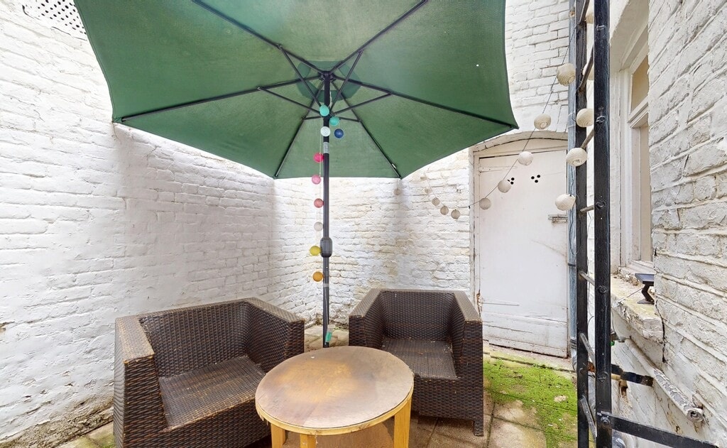 Additional image 3 of 2 Bed Flat, London, NW1, N1 7GU